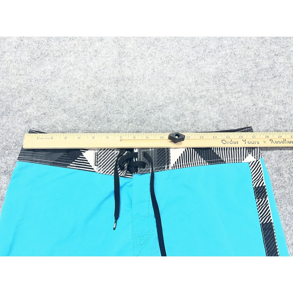 Quiksilver Board Shorts Mens 34 Blue X Patch Quick Dry Swim Trunks Surf Beach - Picture 3 of 9